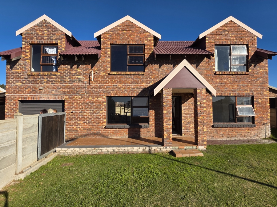 4 Bedroom Property for Sale in Noorsekloof Eastern Cape